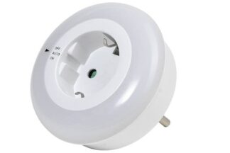 Luz de noche led tipo enchufe con sensor (dia/noche)