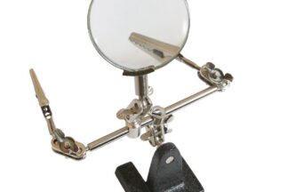 Soporte articulado con lupa y pinzas
