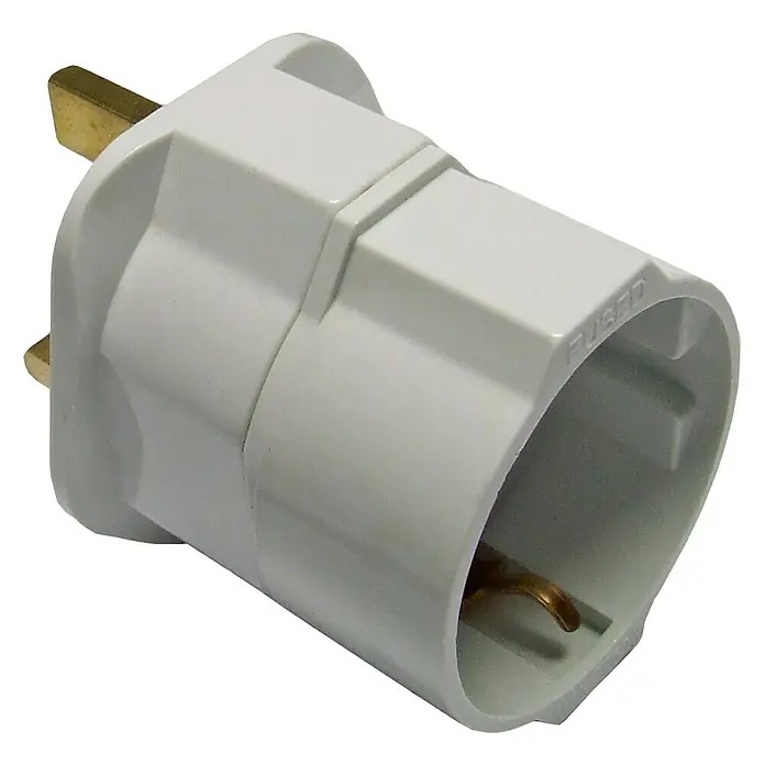 Adaptador de Enchufe UK Macho a Europa Hembra