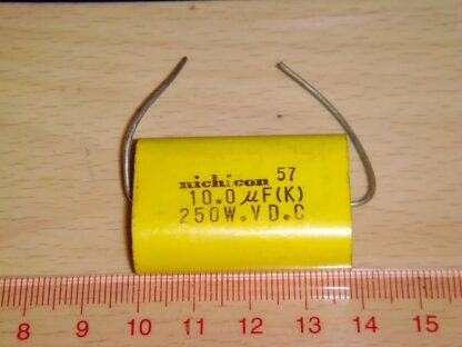 Condensador Audio 10uF 250Vdc 38x24x14mm